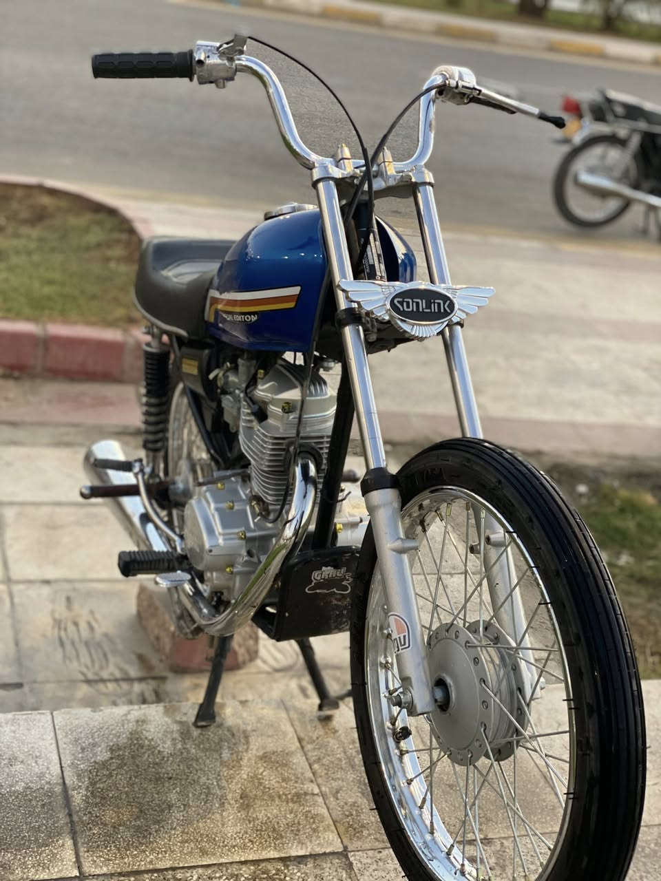 سلام عليكم نامه كلك تعمير 25دراجه اكفله إلك سرقه وعشاير اوراقه ضاعت عندي بيه بليته ورقم شاصي مكاني ناصريه مركز سعره 550وبيه مجال(***********)
