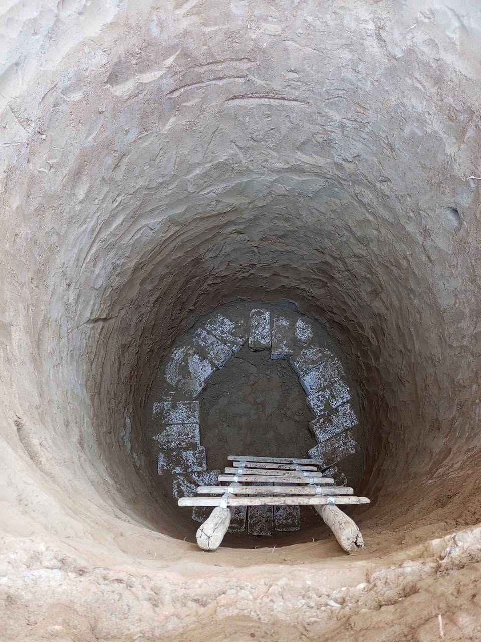 السلام عليكم 
بنة متفرغ لبخ تكعيبات بناء حياطين صبات سقل ولاش 
تصفير بيوت حفر قصاطل وبناء ونجارة وصب بناء بيتونات وستارة 
***********
اتصل واتدلل
