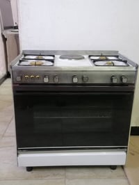 طباخ عشتاركلةشغال نضيف جداسعر١٥٠ الف بي مجال٠٧٧٠٤٠٦٤١٤٢