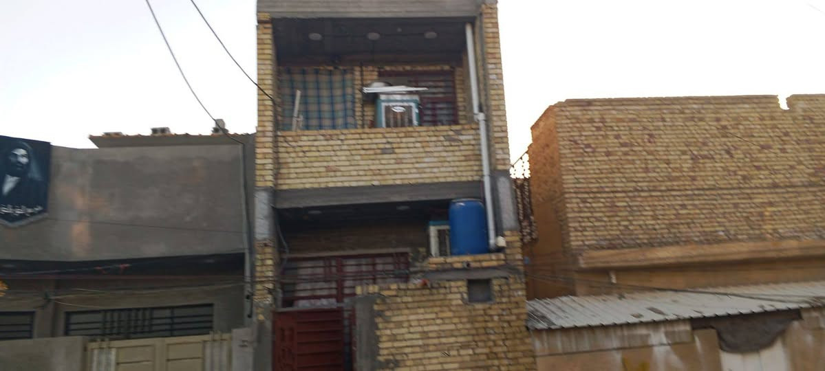 السلام عليكم عندي بيت للبيع ٥٠متر قاطين السكلات ال١٣ بناء جديد السعر ٤٨ وبي مجال ***********هذا الرقم الاستفسار
