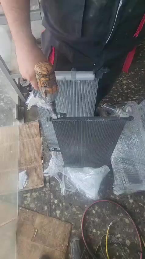 السلام عليكم ورحمة الله وبركاته 
على بركة الله توفرت قطع غيار نيسان تيدا وفيرسا 
كمبريسر +راديتر +فريز اصلي تفصيخ وارد يابان 
العنوان النجف الاشرف الحي الصناعي البلوك الثالث مركز نيسان النجف لقطع غيار السيارات 
***********
@إشارة
