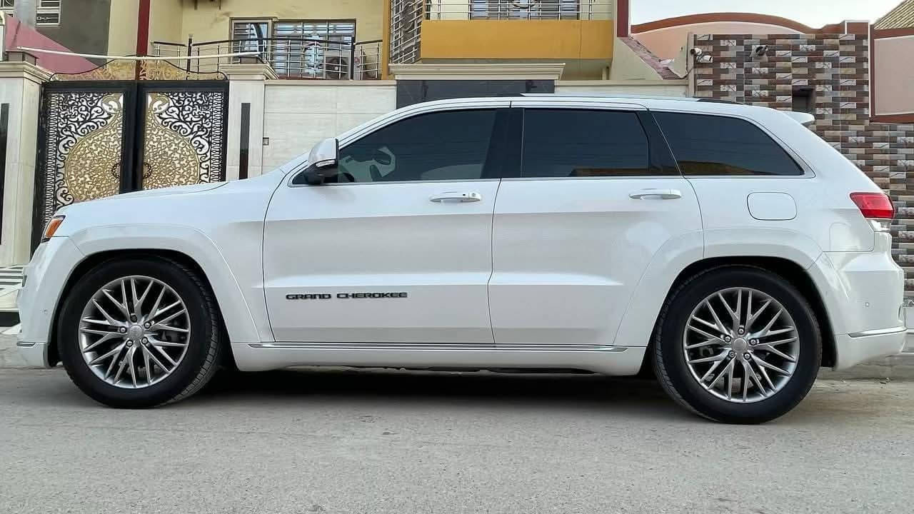 السلام عليكم جيب سومت موديل 2020السياره للبيع والسومت معروف مواصفاته ماكو داعي اكتبهن أعلى فئه السعر 245وصور الحادث موجوده كدامكم والسياره جاهزه حادثه مشتغلته شركه وكدامك السونار


**إذا كنت صاحب هذا الإعلان وتريد حذفه لأي سبب، رجاءا أرسل رسالة إلى الدعم الفني**