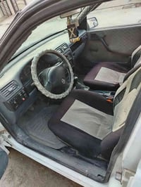 سيارة اوبل فكترا للبيع موديل  91  حجم  16. سنويه لل 27   بسمي بي بطاقه...