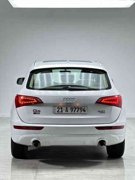 اودي  Q5 quattro اودي
موديل 2011/محرك ٤ سلندر/2.0 توربو
سياره خليجية وكالة سردار/ السيارة مكفولة /ماشيه 170‪ الف كم قابل للزيادة / السيارة كلين بدون صبغ او ضرر/مواصفات فول/بانورما/صندوق شفط/كير اوتو وعادي وسبورت /بردات بلادية/كشنات جلد وكهربائية/مراية دوارة/لايتات امامية وخلفية ليد/حساسات أمامية وخلفية السيارة كلين/وغيرها من مواصفات/رقم سليمانية وبأسمي /الهزة والفحص والسنوية والرقم كلها جديدة/
رقم صاحب سيارة /***********
