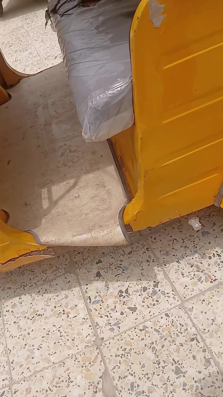 تكتك موديل 19 سنويه سعره 5100 وبيه مجال الشراي. ***********.    مكاني عماره حي شرطه   ***********
