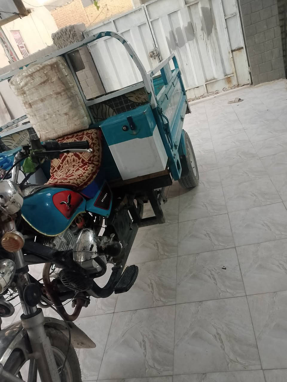 السلام عليكم ستوته لبيع موديل 22اورق اصولي مابيه اي نقص بس الجاملق الخلفي المكان ورديه خارج اتصل ***********

