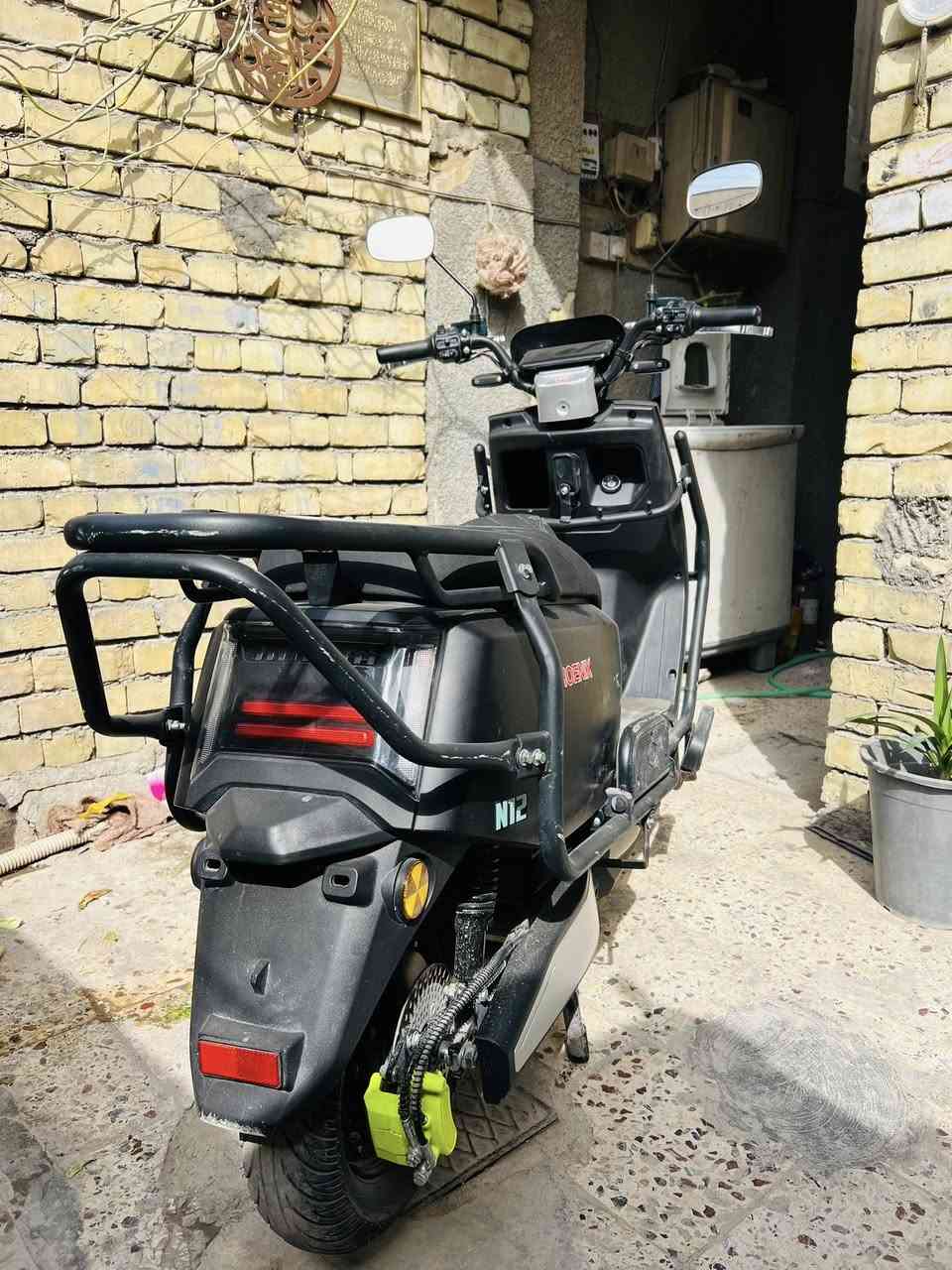 سلام عليكم دراجه شحن فول موصفات
6 بطاريات مسصره + تدعم النيثيوم بيه فيشه ضافيه بل صندوك + 3 نمر + مثبت سرعه + بيه تمشي خلف بك + الايت 3 عدسات زنون بلادي + بريك دسك امامي خلفي دراجه عله درع بلادي تدعم شحن يوبي اس تشحن تلفون + دراجه صار شهرين من اخذته زيرو ستخداد شخصي + ثنين سويجات ثنين بصمات 
شحنه خير من الله العنوان بغداد ساحت عدن 
ابيع فقت سعر 900 وبيه مجال قليل لن اني ماخذه قبل شهرين بمليون 200 
رقم ***********
