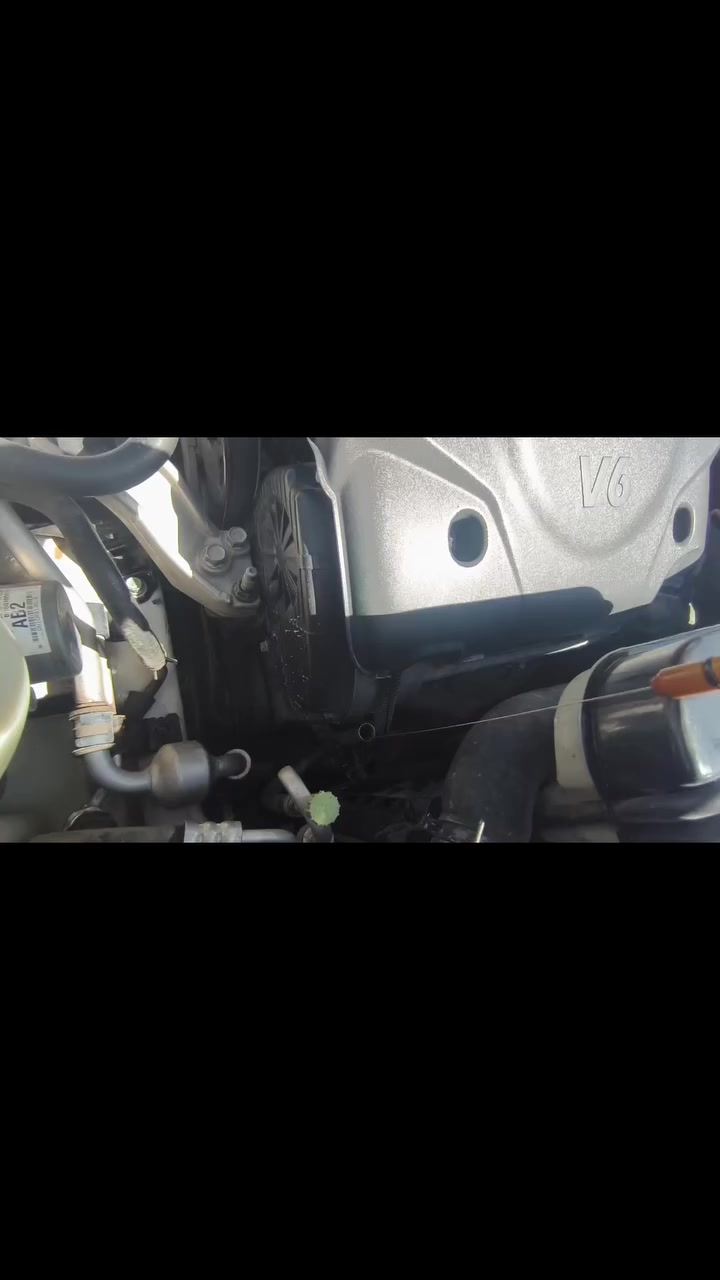 السلام عليكم
توسان 2009 سياره جديدة حلوه ما نقصة برغي تخم تاير حداديدة امامي خلفية باتري جديد سلاية روف فور ويل مكينة v6 كير ومكينة بشرط سيارة مكفولة سعرها 123$ وبيها مجال بصيط الاتصال ***********
