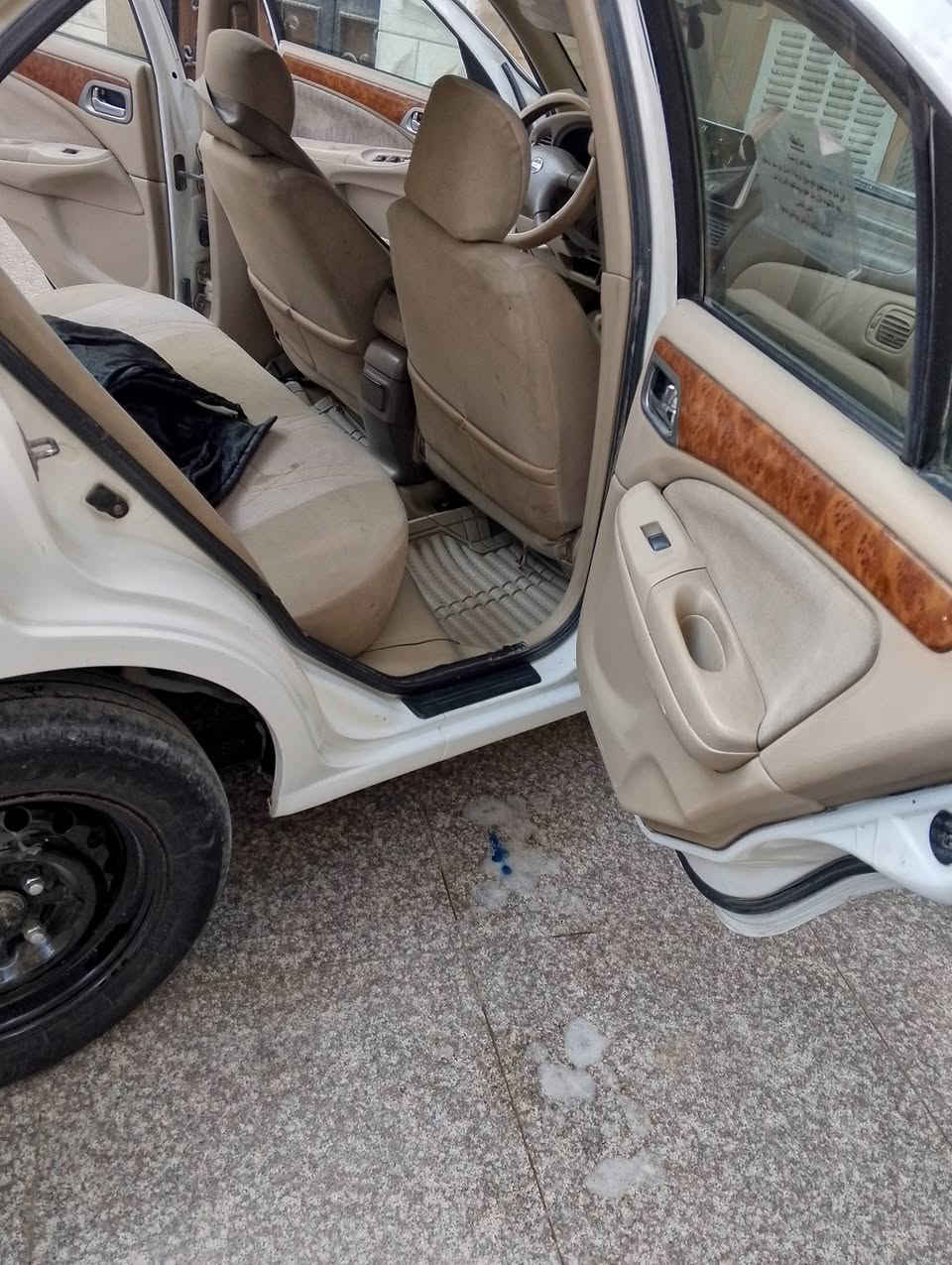 السلام عليكم سني ياباني موديل 2006رقم بغداد انكليزي مصبوغه عام بدون حادث كير عادي مكينه قبق ابيض تبريد عاطل 75وبيه مجال العنوان بغداد الغزاليه ***********//////***********
