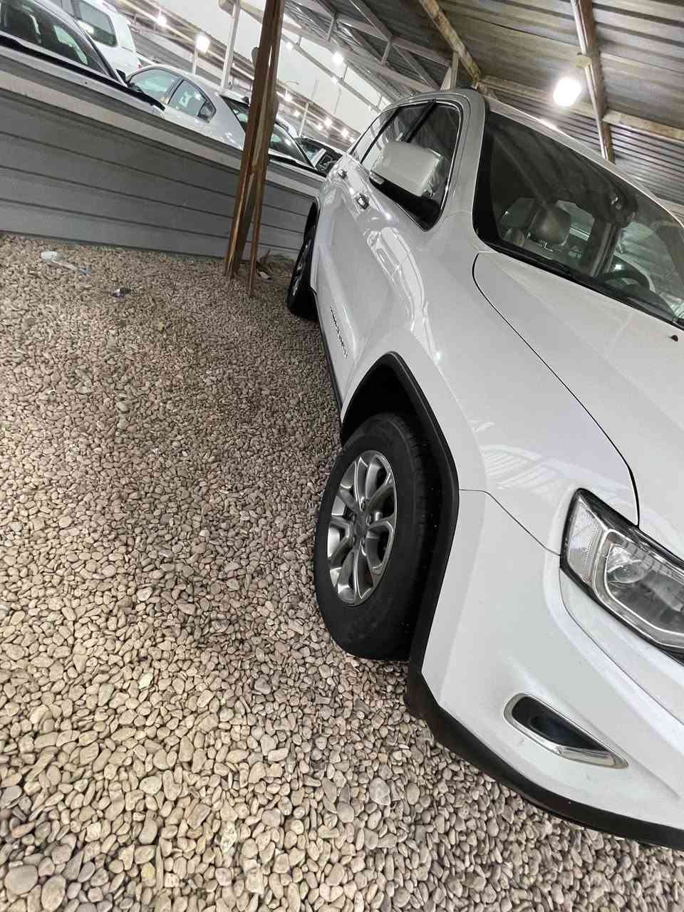 جيب ٢٠١٤ خليجي مكفوله بيها بارد فقد سونار مرفق سياره كير مكينه ما مفتوح تخم تيار حداديه جديده سياره جهاز وحلوه ماشيه ١١٧ بغداد بااسمي ب٢٢٠ وبيها مجال ستفسار *********** مكاني بابل حله 
لاريدوا فتحه وشفات بلستيرن وتشغيل عن بعد
