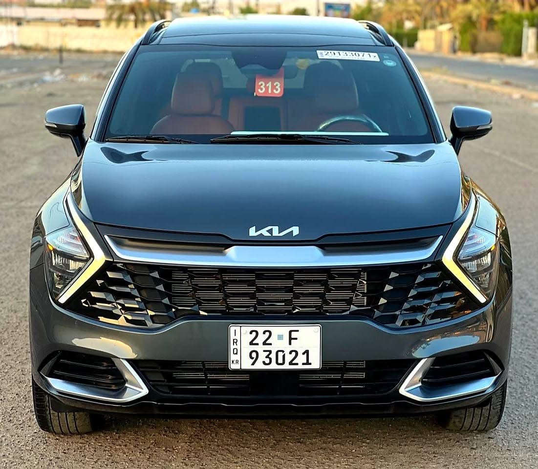 السلام عليكم 
سبورتج ٢٠٢٣ للبيع 
صبغ بابتين السايق وخلف السايق 
بيها تكحيل مسدس بالجنطة على كد اقل الشبر 
بجم مكفول 
ايرباك طاك بس البردة 
السيارة عدا هاي التفاصيل مكفولة كفالة عامة 
ممشى السيارة حاليا ٦٧ الف كيلو 
محرك ٢.٥ GDI 
سونار السيارة من المندلاوي وصور الحادث كلها موجودة بالبوست 
استفسار عن طريق اتصال او الواتس اب 
لا اتواجد على الفيس بوك او الماسنجر 
سعر السيارة 235 وبيها مجال حك الشراي 
مكان السيارة بغداد وبأسمي السنوية 
ملاحظات السيارة : الجامة الامامية مفطورة بالتحويل يحتاج تتبدل وتحويل او وكالة ماعندي مشكلة 
رقم التواصل ***********
