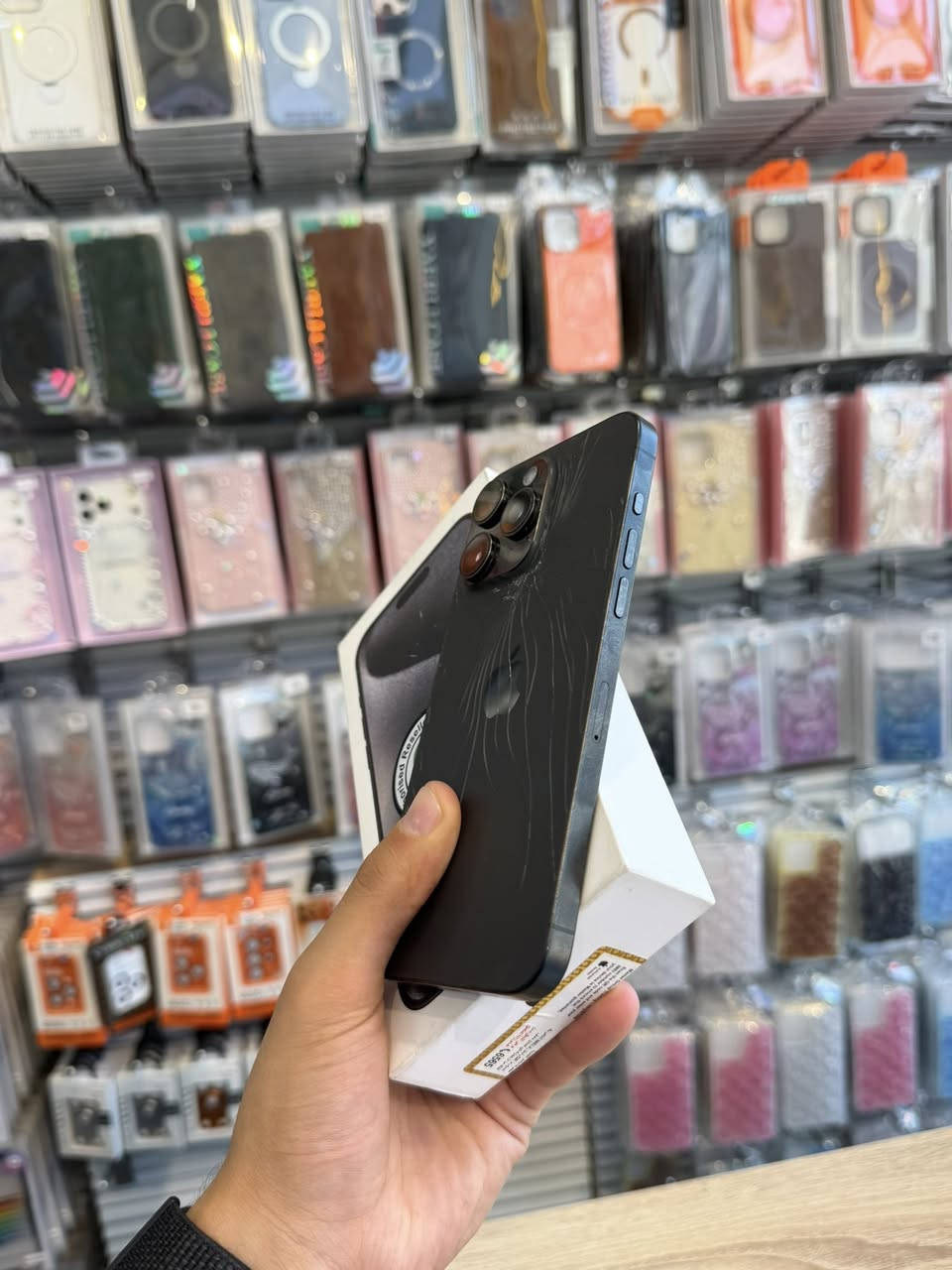 ايفون 15 برو ماكس ماستر
ذاكرة 256
بطارية 86‎%‎
نضافة عالية
وتربروف مامفتوح
مامبدل بي قطعه
فقط بي فطر ب ضهر
كارتونه الاصليه وياه

الاتصال:***********
العنوان: النجف الاشرف
