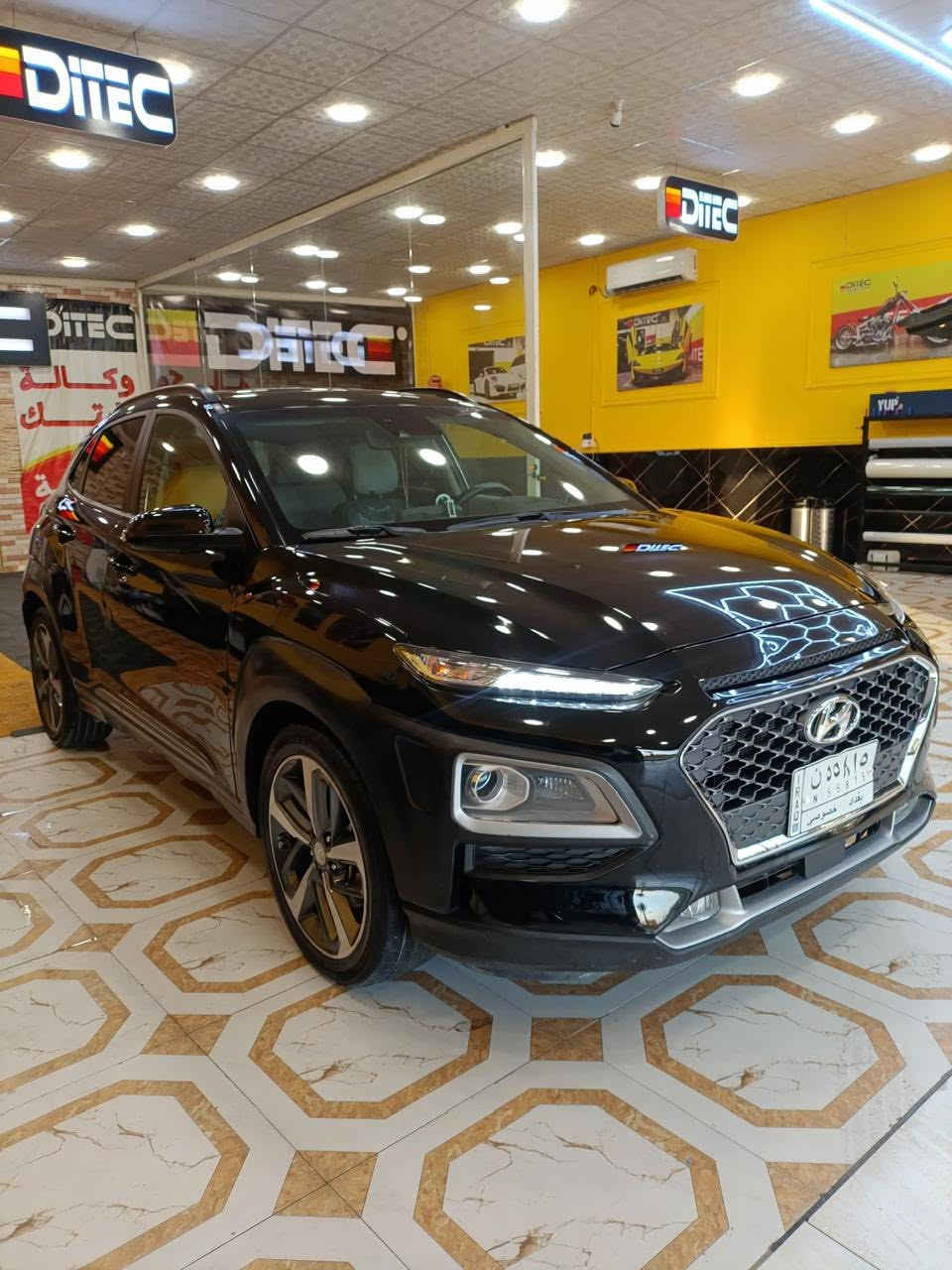 هونداي كونا مديل 2020 سياره اخت الزيرو ماشيه ٢٨ رقم بغداد نكليزي بسمي تحويل ثاني يوم مشروع وطني 
فول مواصفات 
بصمه تشغيل
بصمه ابواب 
شاشه كبيره
حساسات خلفيه 
كار بلي 
فتحه سكف 
شاشه كيلو متر مخفيه بدشبول
كشنات جلد تدفئه تبريد 
كشن كهربائي
تبريد قطعتين 
قياده ذاتينه 
هواي مواصفات 
سياره ضربتها مثل ما موضح بل منشور بدون ايرباك  مكاني بل بصره التنومه سعر ١٣٧ وبيها مجال قليل رقم ***********
