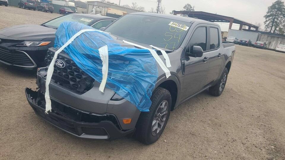 .. سلام عليكم فورد مافرك فول فتحه موديل٢٠٢٥......حادث موضح بل صور  السعر١٤٣$واصل عمان توصل بعد ٢٨يوم ***********
