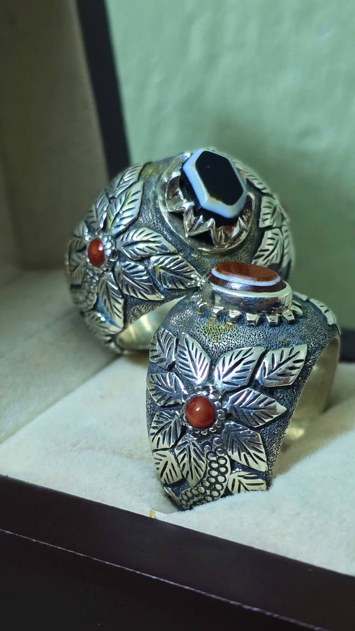 الجزع البقري الاصيل(للعرض فقط) 
صياغات المبدع الاخ العزيز
 ابو دُره الصايغ 
@إشارة


**إذا كنت صاحب هذا الإعلان وتريد حذفه لأي سبب، رجاءا أرسل رسالة إلى الدعم الفني**