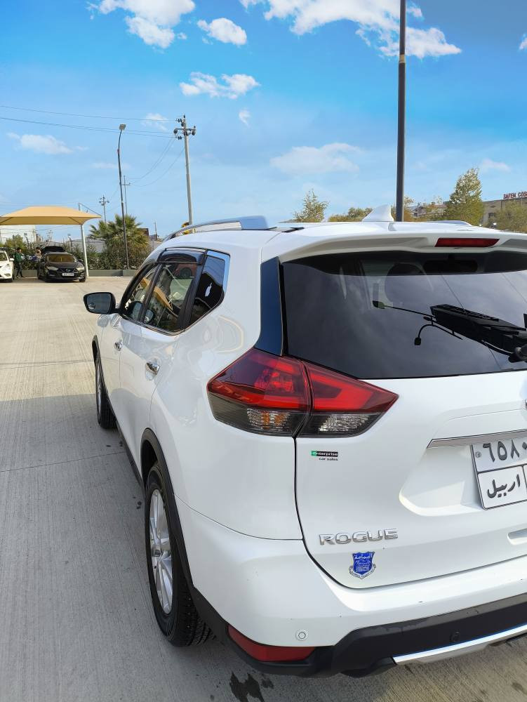 نیسان رۆگ 2019 زۆر خاوێنە یەک دەستە هەموو شتی بەشەرتە گێر مەکینە تەبرید کارەباییات رادارەکان هیچ کێشەی نیە هەمووشتی بەشەرتە راداری پشت و پێشی هەیە خۆی ئیستاب دەکا  ئۆتۆ برێک  
کارپلەی  و ئەندرۆید ئۆتۆ
 کوشین هیتەر و کارەبایی بەسمە و شەغال بیلادی بەردی گزۆزیش بەشەرت  بەس دوو دەرکەی لای سەکن بۆیاغە  پێش و پشتی کەپسە هیچی نیە  چوار تایەی نوێ بە ناوی خۆمە سەنەوی 3 مانگی پێوەمایە غەرامەی لەسەر نیە سعری 170 و ماعامەلە 
ڤایبەر و وەتسئاپ *********** 
0750 # 403 # 6442 أربيل, العراق
