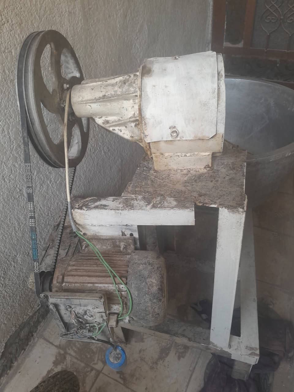 عجانه للبيع بابل سعرها ٤٠٠ والصغيره ٢٥٠ هذا رقمي ***********
