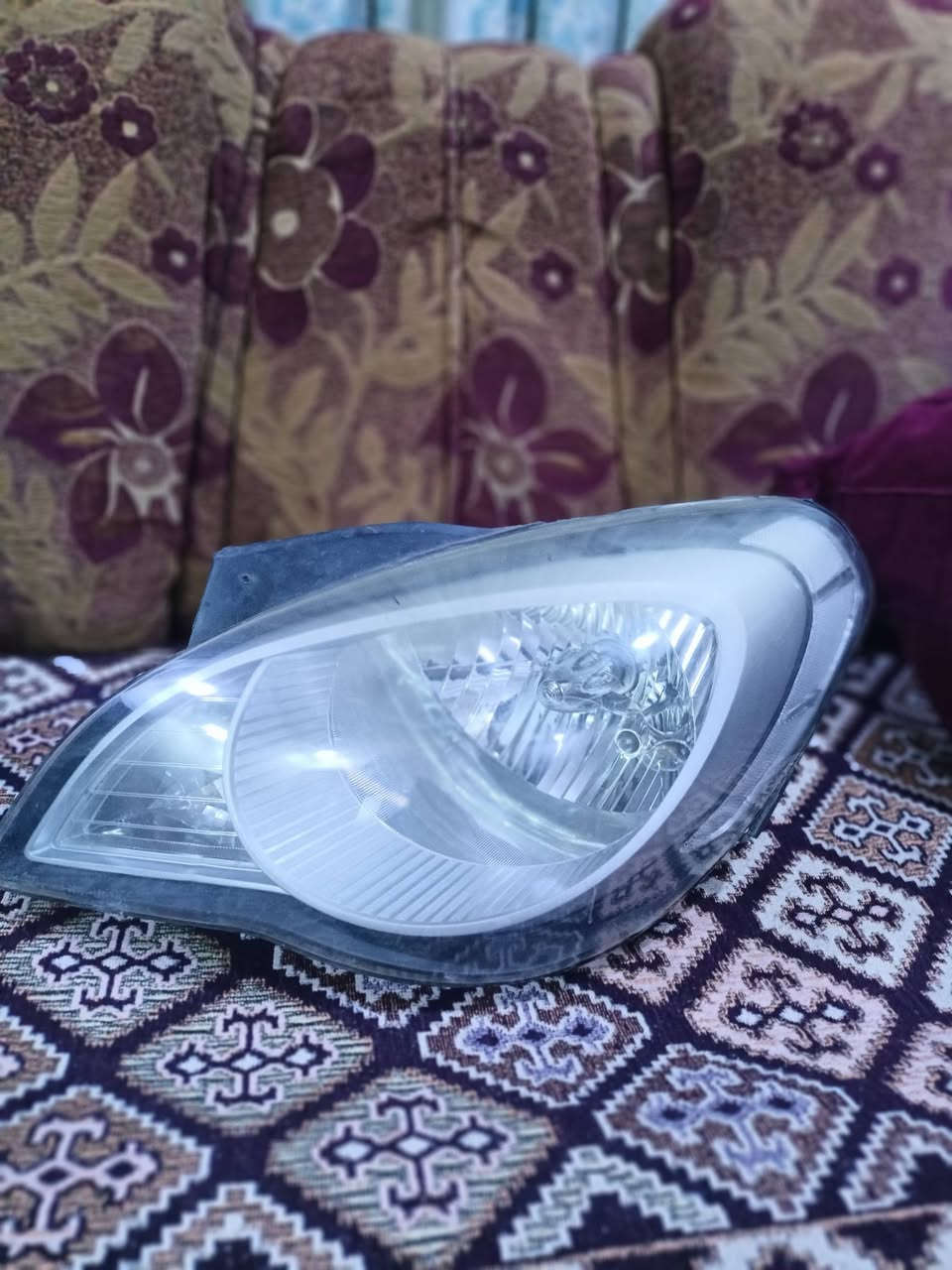 السلام عليكم 
 للبيع  لايتات اكسنت فيرنا (منغولي)  
***********
