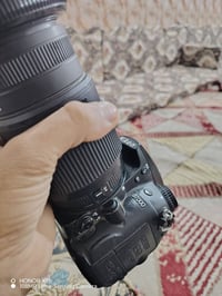 نيكون d7000 للبيع مع زوم 70-300 وشاحنه وبطاريه وجنطه ووكيبل نقل صور  ن...