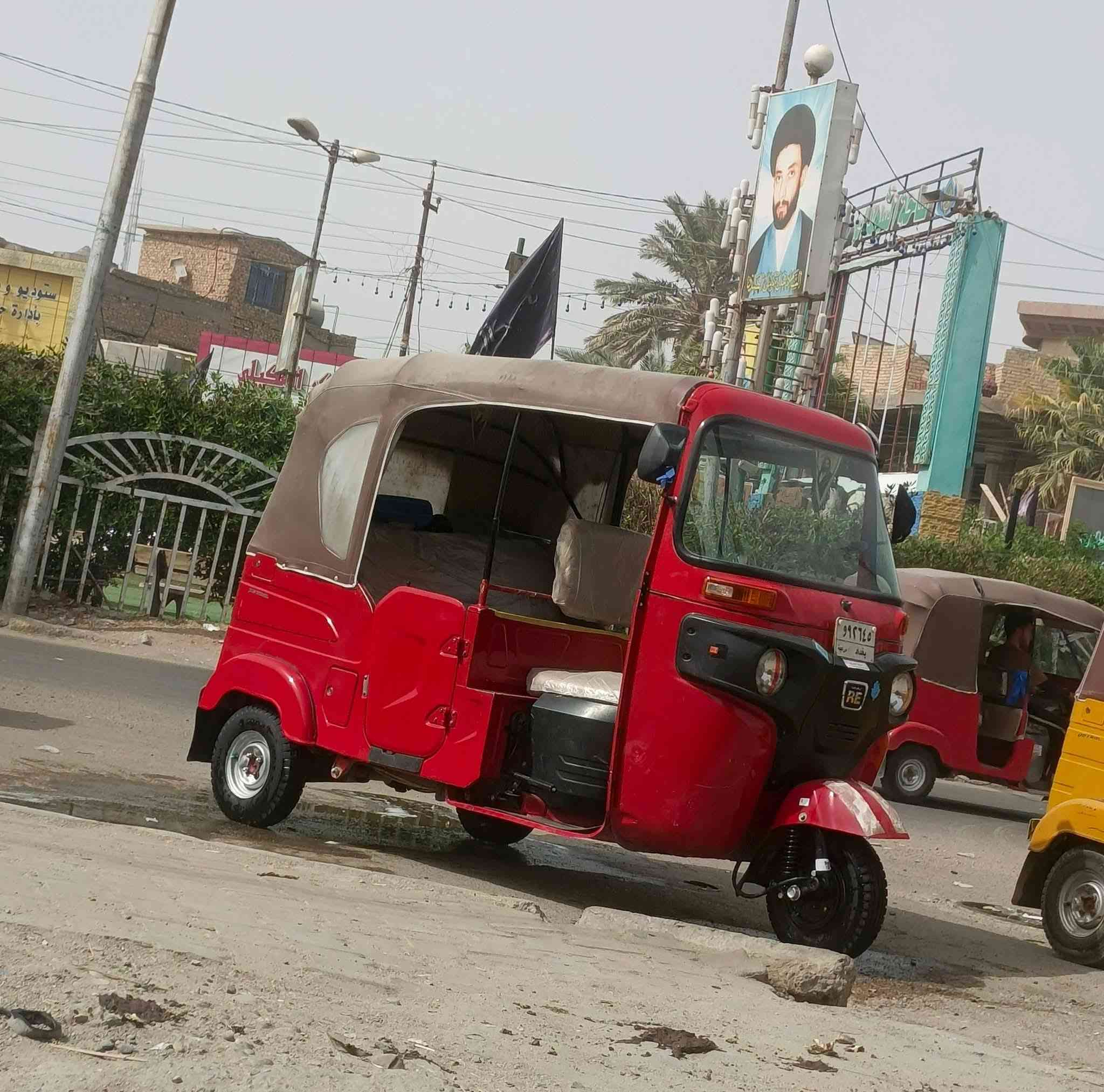 سلام عليكم تكتك 21/12 شهر 12 تكتك بس كفته دوسه مرشرشه لجماليه مكاني بغداد الحسينيه المعامل*********** سعر 8250 وبيه مجال قليل
