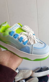 أحذية • كميات كبيرة • بابل القاسم