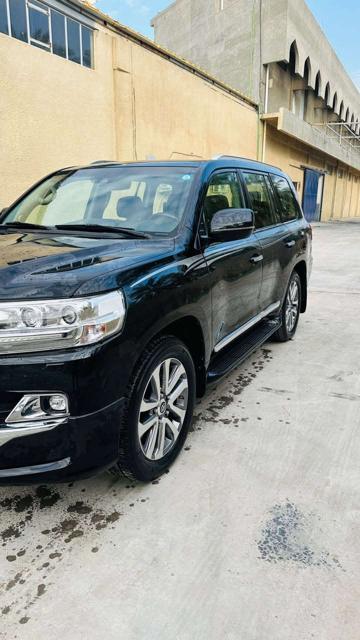 السلام عليكم
للبيع فقط لاندكروز تويوتا VXS

موديل 2019

فول مواصفات �

8سلندر

ماشية 107،000km

صور السونار بالمنشور

السعر 60،000$ وبيها مجال 

للاستفسار/***********
