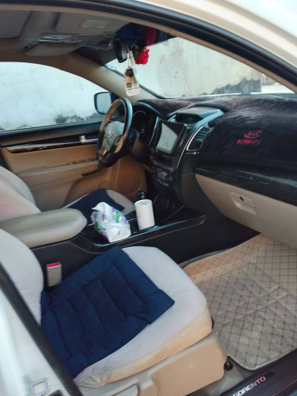 السلام عليكم سورنتو 2014 للبيع رقم سليمانية بأسمي سقفه بنيراما  مكينه 6سليندر خليجي مكاني ديالى بعقوبة
رقم:***********
