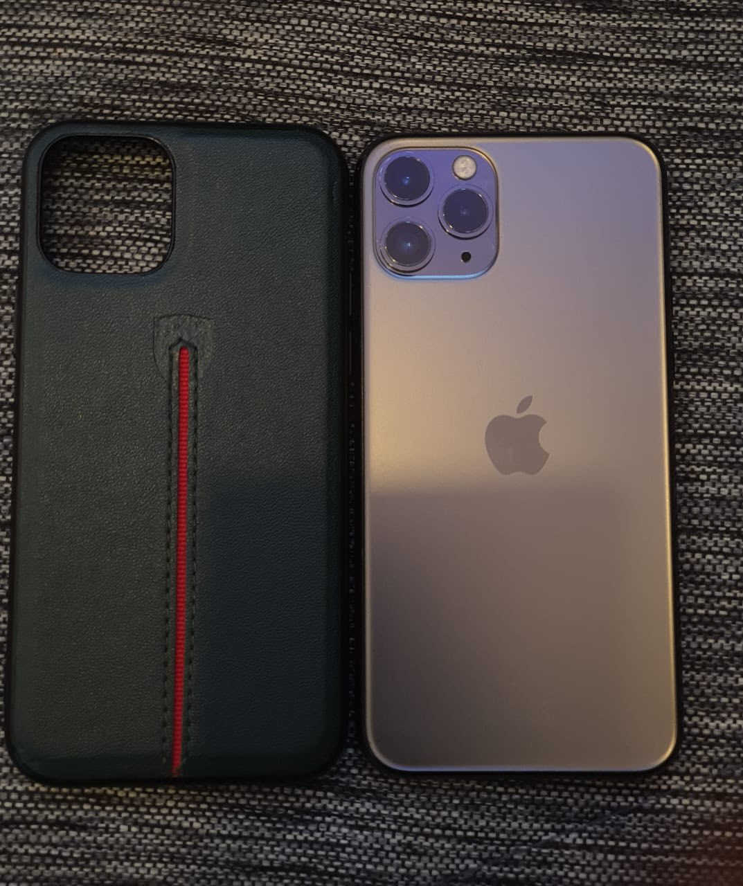 السلام عليكم ايفون 11 pro ذاكره 64 بطارية 75% مراوس بأيفون احدث منه وانطي فرق مبدل بورده فقط وفطر بالگلاس مو بالشاشه العنوان ذي قار الشطره 
تواصل : ***********
