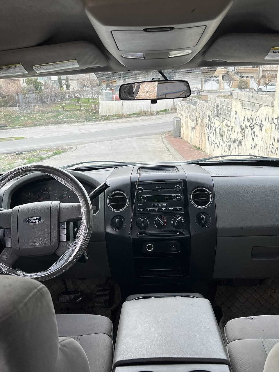 سلام و علیک🔥
فۆردی ئێف ۱٥٠ ساخ ساخە❤️ ۸ بستۆنە🔥۱ پارچەی بۆیاخە مەکینەی کراوەتەوە بەشەرت مەزبووتی و فەحس گێر بە شەرت تەقە و ڕەقە بەشەرت بەشەرتی هەمووشتێک ئەیفرۆشم
شووێن/سلێمانی
ڕەقەم تەلەفوون/***********
