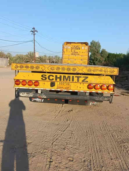 السلام عليكم سيارة للبيع فول مواصفات موديل 2006 مكينة 500 كير أوتماتيك رتايدر ثلاجة تبريد + سبلت لاتنقيص ولا تبخير سنوية لل 27 مسجلة 4 دناكير راس وعربانة للأتصال على هذا الرقم ***********
