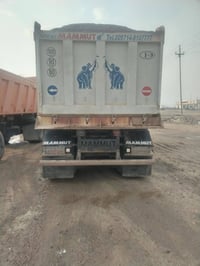 ماموت اماراتي • موديل 2010 • كفاله عامه