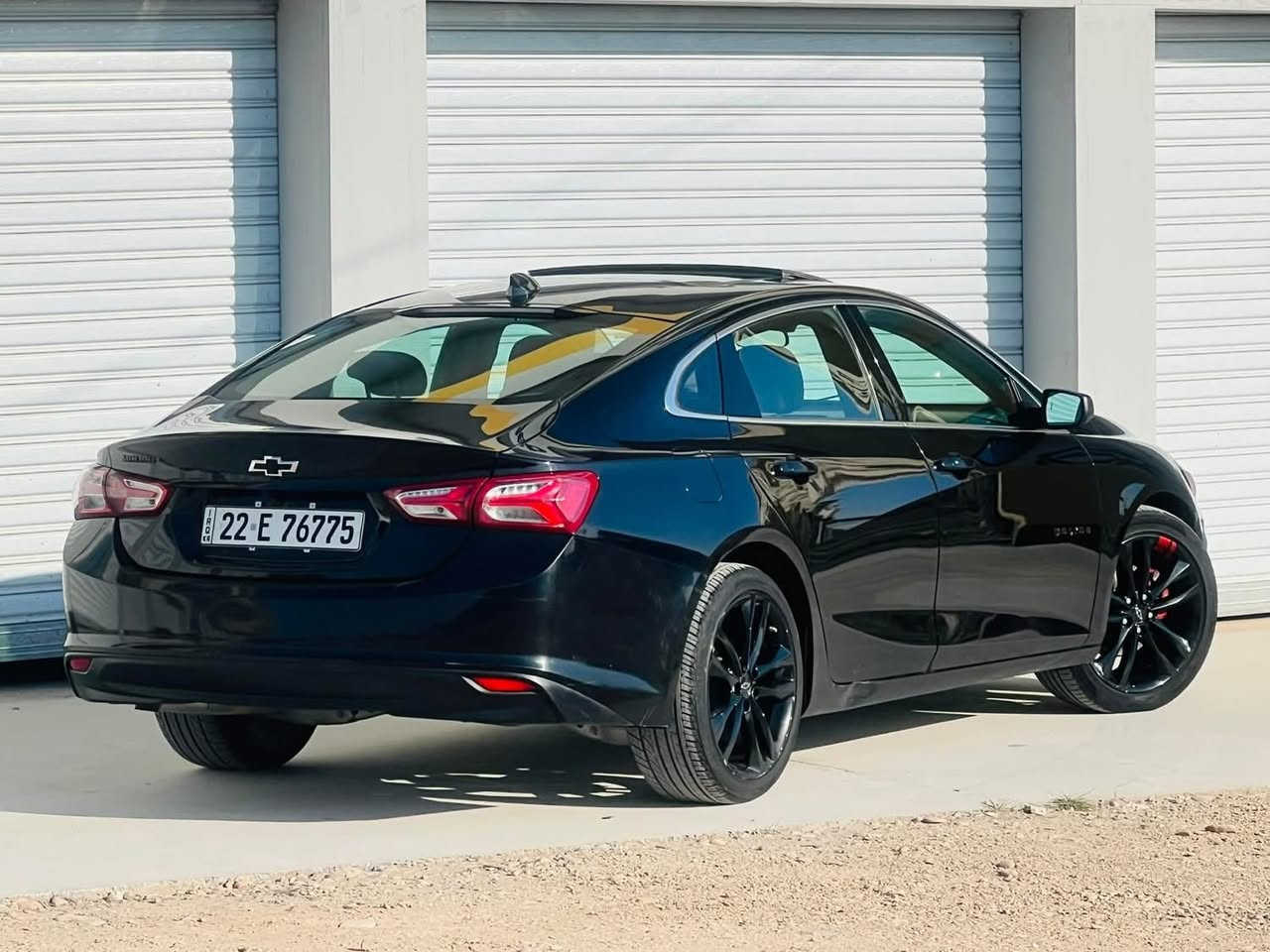 ماليبو 2020 ريد لاين 
بصمة تشغيل وابوب وصندوق 
تشغيل واطفاء عن بعد 
بنوراما طكتين 
كشن السايق كهرباء 
شاشة جبيرة وكامرة خلفية دوارة 
تدفئة بل الكشنات 
كشنات مخمل لون اسود 
تحكم سترين كامل مع اوامر صوتية 
اوتو لايت يشتغل عند الحاجة 
اوتو ماسحات تشتغل عند الحاجة 
اوتو استوب وبيها دكة تلغي او تبقي 
قطعتين تبريد 
تبريد منفصل وڤان التبريد ذكي ينصى اثناء الاتصال 
لايت زنون عالي ناصي 
ويلكب لون اسود بلادي حجم ١٩ مع تخم تاير جديد 
اخوان السيارة ريد لاين تجي كتابات ويل كب اسود ومطعم باحمر بلادي وليس عمل 
محرك 1500 توربو 
كير محرك ممفتوح بشرط دهن الكير مبدل جديد
حادثها جامرلغ وباب السايق بدون داخل طاك ايرباك استيرن وراجع سستم 
علمآ بيها بارد بخشم الجامرلغ الامامي عكس السايق مقدار شبر 
صور الحادث موجودة عندي الي يحب يشوفهن يتفضل ع الخاص 
رقم اربيل شرط التحويل 
السيارة حلوة وجاهزة ومميزة عن باقي الماليبوات 
سعرها 110 وبيها مجال  
مكانها ديالى بعقوبة - حي التحرير
*********** وتساب / هاتف
