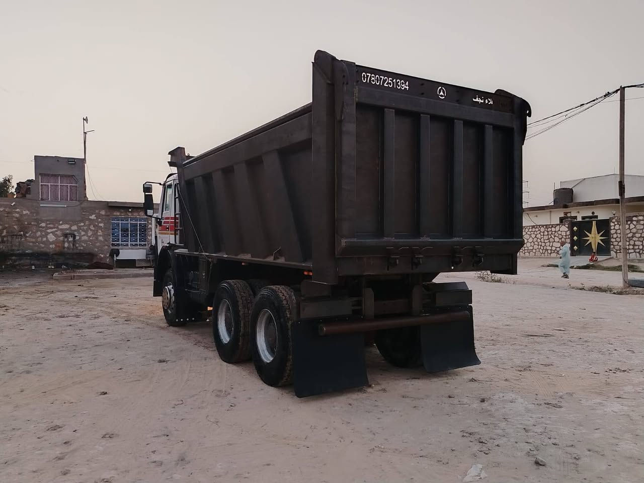 سلام عليكم
البي موديل 82 اصل راس اتريله قماره موديل 89 بدي تسكام جديد مكينه 35 على سحك كير 160 دوره 14 مجموعه جي اف شاصي مكفول من الصبغ والفطر رقم انبار الماني باسنويه راس اتريله تايرات 22 جديد سعر 365 وبيها مجال بسيط  رقم موبايل ***********  /// ***********
