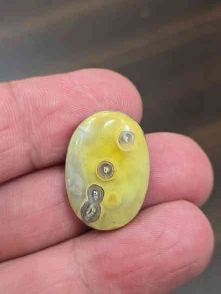 قطع لن تتكرر.
عقيق يماني    اصفر  يجمع بين العيون والجزع والمصور 
السعر  بعد التخفيض. ٣٠ الف 
توصيل بغداد وجميع مدن العراق 
***********
