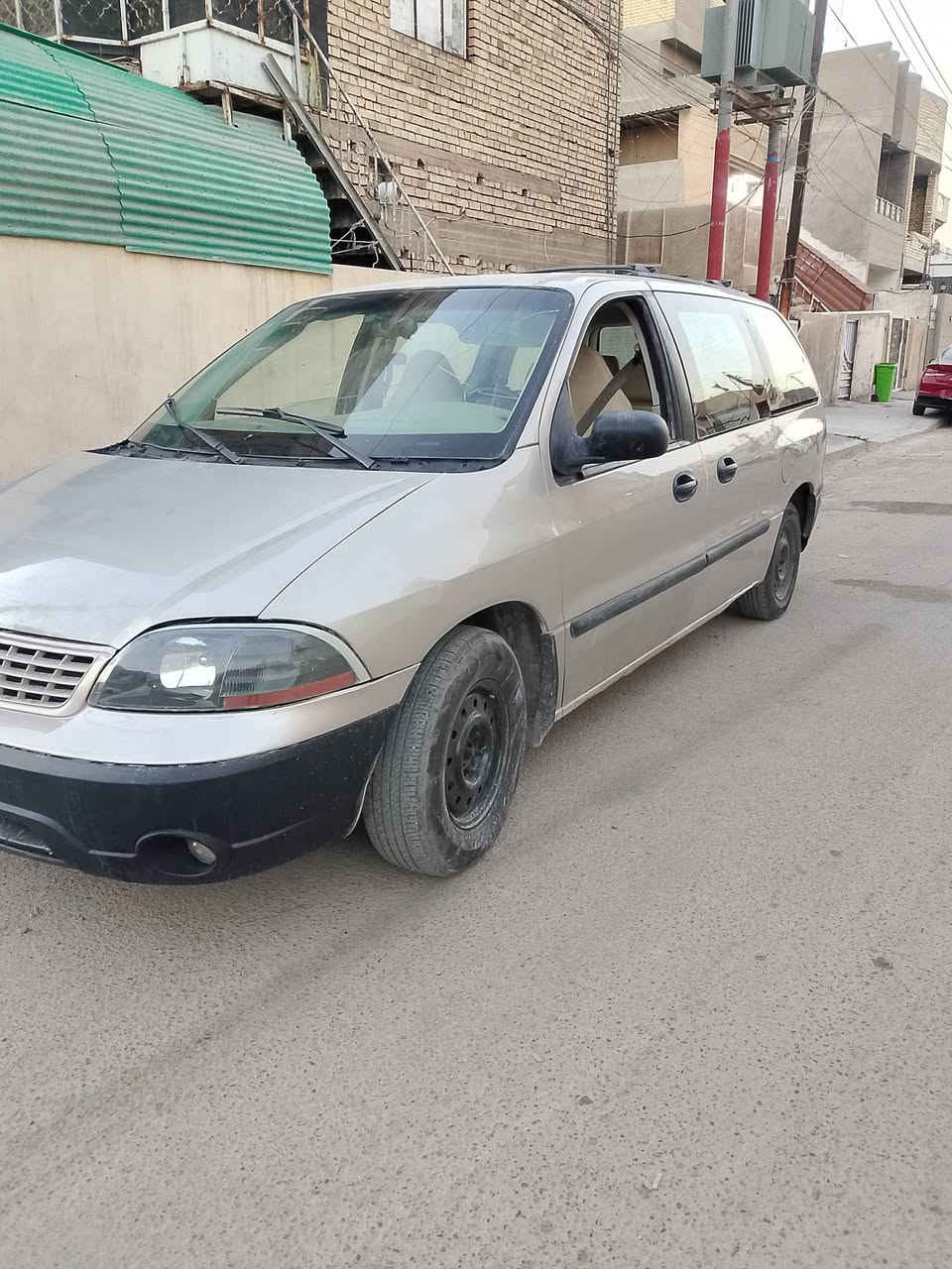 سلام عليكم اعادت نشر فورد وندستار 2002
السياره جاهزه ماعدا التبريد وشغلته بسيطه رقم بغداد بسمنه نكليزي تحويل مباشر 7راكب تريده حمل شتريده تشتغل مكينه افلون كيرمبدل جديد حاويه 

 الاتصال ***********
سيد علي حبي تجي. تكلب السياره وتدلل مكانه بغداد جديده السعر 40
وبي مجال قليل
