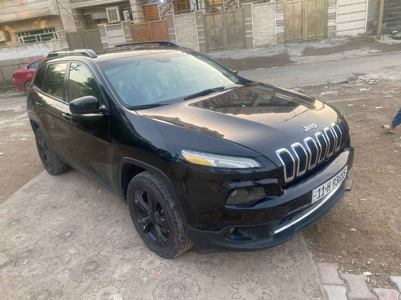 سلام عليكم اللبيع او مراوس ب احدث او اقل جيب بزون 2018 مكفوله من الصبغ حادث دعاميه مامي وبنيد مبدال نفس الون شرط بدون صبغ رقم بغداد انكليزي بسمي سياره جديد بعنه الكلمه مكان بغداد البنوك للاستفسار الاتصال على الرقم وتساب ***********
