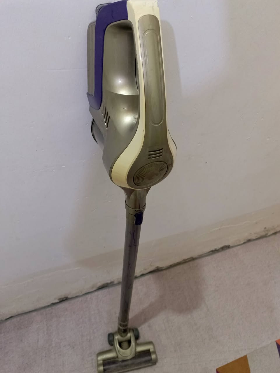 السلام عليكم
غراض متنوعة للبيع 
1-ميز طعام خشب زان ثقيل جدا اربع كراسي يحتاج دوشمة وصيانة بسيطة فقط السعر 150الف قفل 
2-مكنسة شحن بالة الماني شغالة السعر 25 الف 
3-ميز باترينه المنيوم خلنتين يصلح لاصحاب المحال والموبايلات (١.٥ متر) بعض الزجاج مكسور 
السعر 25 الف
4-جرباية اطفال رضع (كركوت)هزاز نظيف جدا السعر 25
٥-شاشة كار بلي (نظامي اندرويد وابل) جديدة غير مستخدمة السعر ٤٠ الف
للاستفسار التواصل على الخاص


**إذا كنت صاحب هذا الإعلان وتريد حذفه لأي سبب، رجاءا أرسل رسالة إلى الدعم الفني**