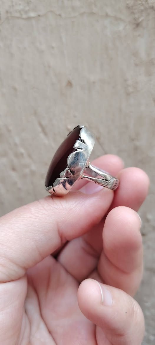 عقيق يماني كرز الكرز نخب اول صياغه يدويه ثقيله قطعه جميله جدا جدا قطعه خشنه
السعر خاص


**إذا كنت صاحب هذا الإعلان وتريد حذفه لأي سبب، رجاءا أرسل رسالة إلى الدعم الفني**