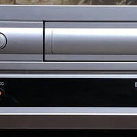 فيديو. نوع. SONY۔ مشترك مع ديفيدي  نسبة النظافة.  ٩٨٪؜ تشغيل وتسجيل   ...