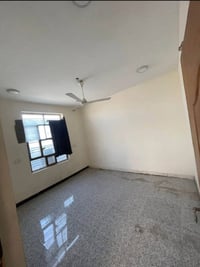 للايجار شقة ٥٠ متر طابق ٢ بشارع نسائم النخيل الزراعي مقابل شارع ابو طي...