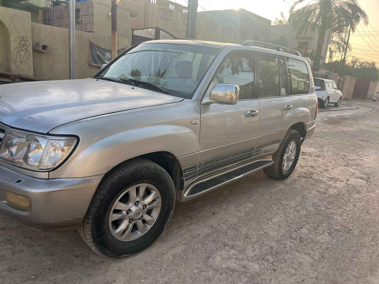 سلام عليكم
لاندكروز GXR موديل 2006 مكينه 6سلندر 4500 مكينه و كير واكسل مكفول فور ويل شغال  كهربائية كامله  فول مواصفات [فتحه ، ثلاجه ، زراكت لايت ، اريل كهربائي ، ثلاث قطع تبريد ، دبل تانكي ، فور ويل 4×4 ، ...] 
رقم بغداد سنويه الى 27  
الضرر الجاملاوغات صبغ فقط 
مكاني ديالى الخالص  
السعر :   〔175〕وبيه مجال بسيط 
الرقم : ***********
                                                         ‎0771 615 7770
