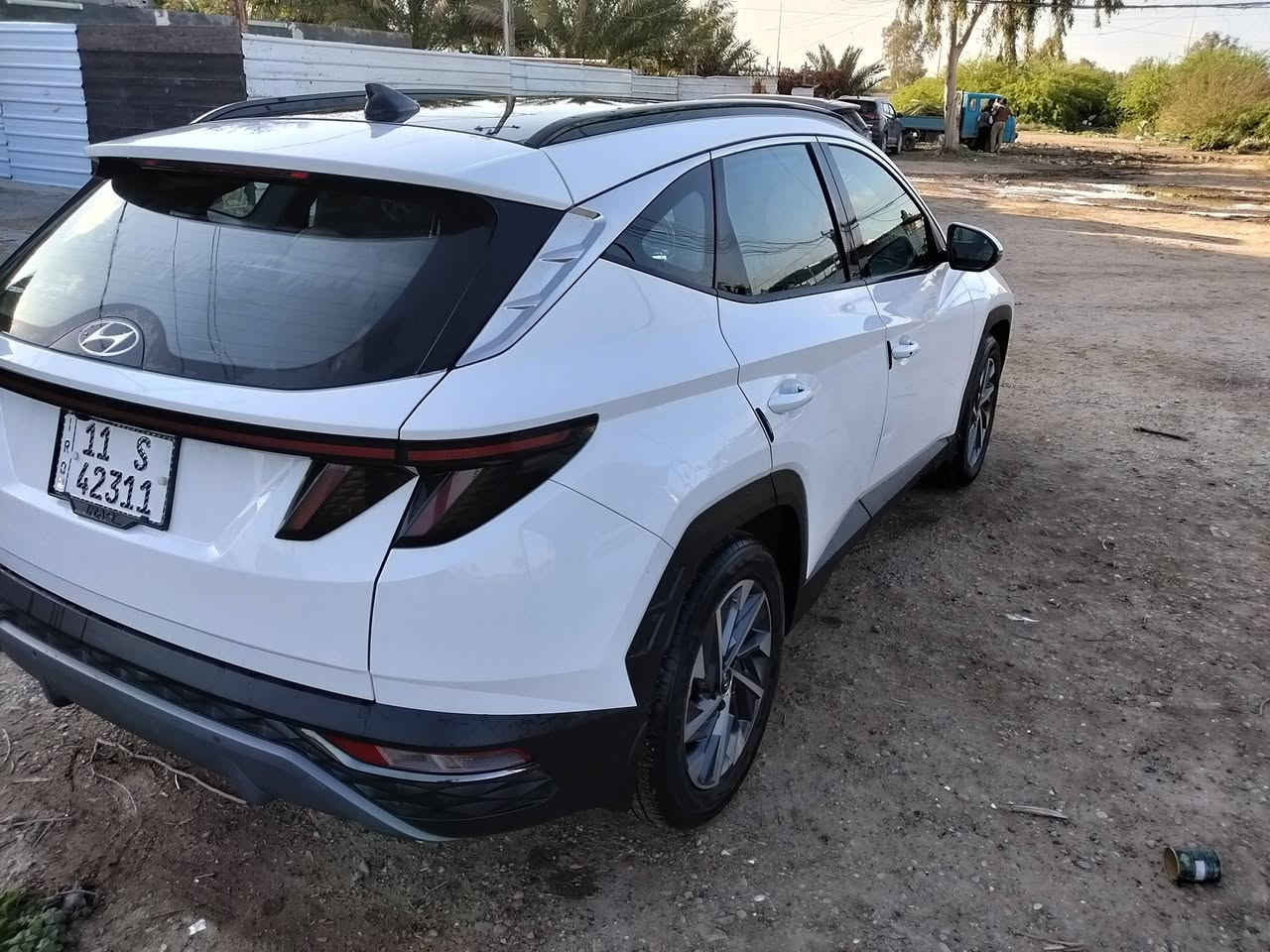 السلام عليكم
توسان موديل 23 المواصفات 1/1 بدون قطره صبغ ماشيه 68 الف بيها شخط كلش بصيط مكانها بغداد العامريه 
السعر 215 $ بيها مجال ***********
