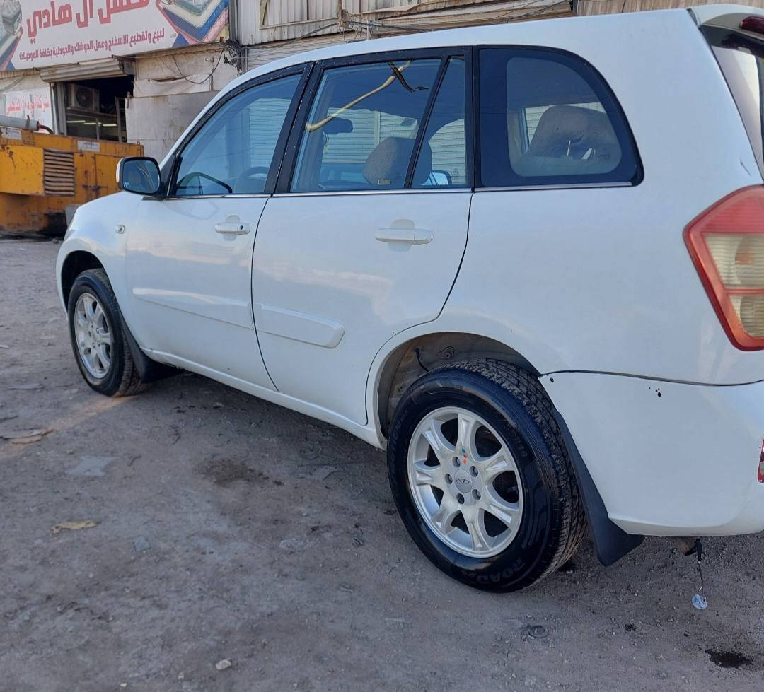 السلام عليكم
للبيع شيري تيكو 2013 
رقم بغداد انكليزي بأسمي تحويل ثاني يوم ماشية 179 الف فقط السيارة فول مواصفات فتحة سقف مرايات كهربائية داخل بيجي محرك 1800 نظيف جدا كير كهربائي عليه أدامة كاملة تبريدهة ثلج تخم تاير السيارة ميكانيك كلة جاهز والكشر شوف عينك مكاني بغداد السعر 49 $وبي مجال جدا بسيط للاستفسار الاتصال على الرقم 
***********
