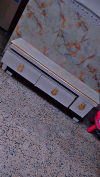 ميز بلازما • مرمر • يتكبر ويتصغر