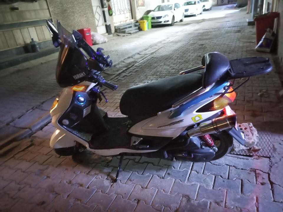 السلام عليكم درجة سكنس فحل موديل 2011 كابريتة دراجة حلوة بية تزويد خارجي لبيع مكاني بغداد الحرية ساحة 
السعر  مليون 
***********
