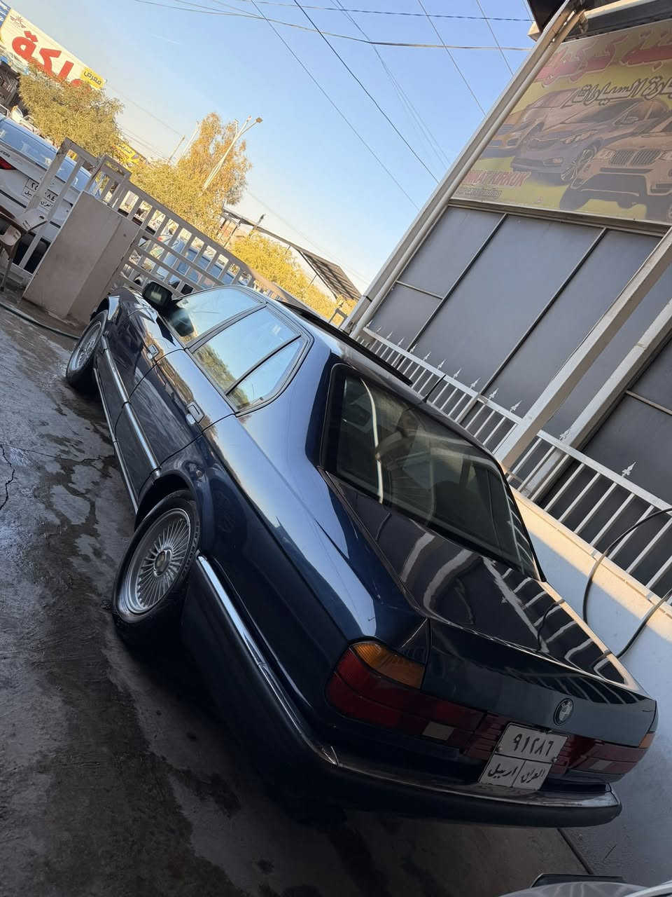 بي ام بيلادي 740 اصل و فصل 8 سلندر موديل 92  بيع و مراوس حسب القناعه مكان كركوك معرز جنة كركوك***********
