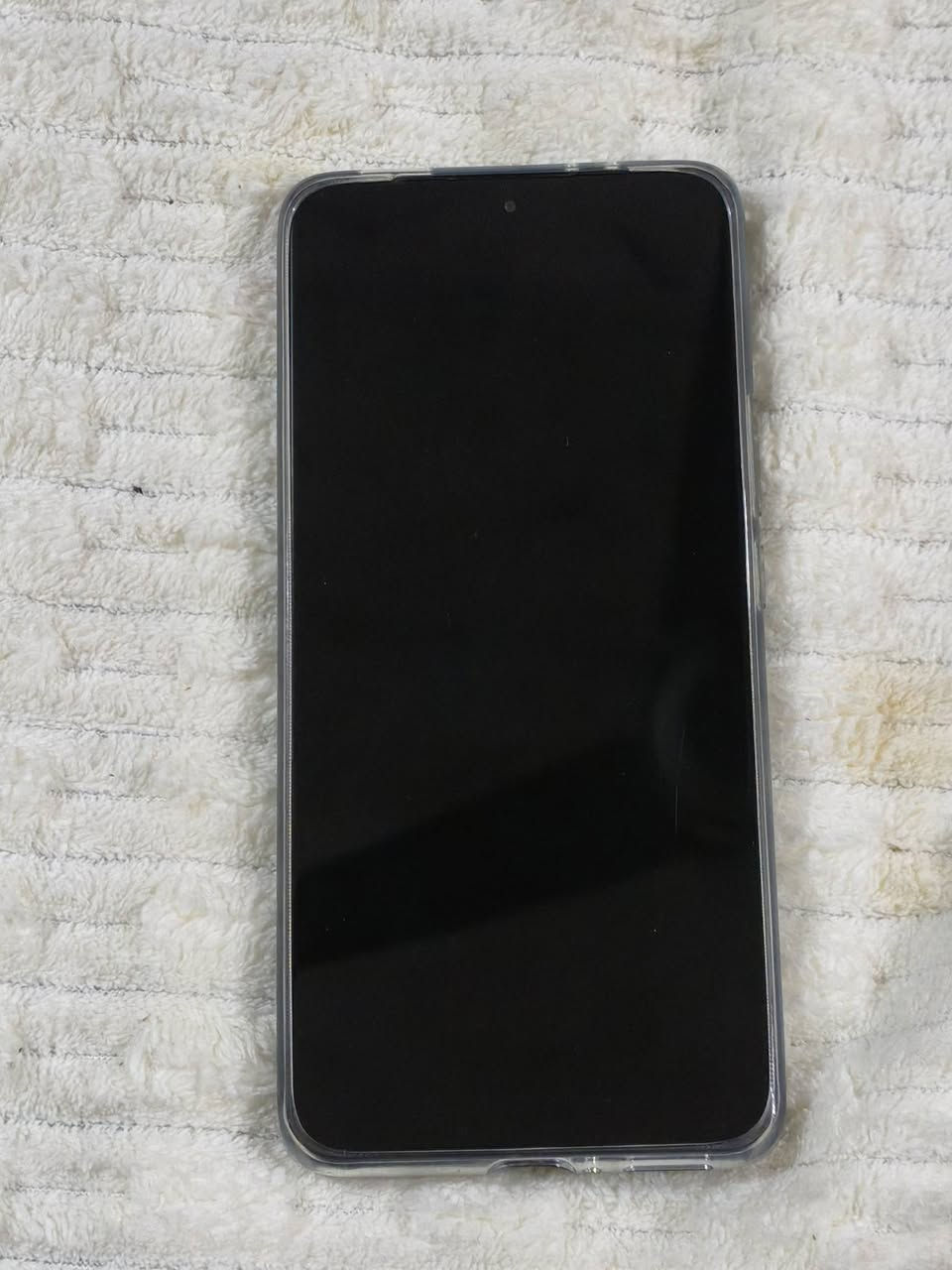 السلام عليكم جهاز شاومي Xiaomi 12T Pro
النضافه 85% الجهاز جان مضلوم يمي استخدامي تصفح مخابرات ملحقاته كامله مابي اي نقص والجهاز كلش نضيف شوفه عينك بس بي كسر بلضهر وتبديله مايتجاوز 10الف وماكو حاجه يتبدل لأن ضايع بلتغليف، اشتريته من شركه الأماني ووصل الشراء موجود الجهاز معروف بمواصفاته وأدائه وتحمله ويشغل العاب 120 فريم السعر 400 وبي مجال للشراي 
ملاحضه السعر شامل التوصيل داخل كربلاء فقط 
تواصل ***********
