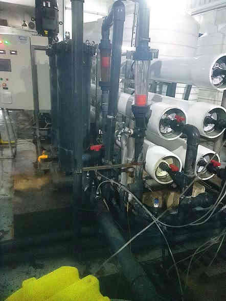 بفضل الله تعالى ثم بخبرة وجهود كادر #المشرق_لمعالجةالمياه تم استبدال ممبرينات امريكية الصنع لمحطة تحلية المياه في بغداد/عويريج الصناعية. 
# تصنيع وتركيب محطات تحلية المياه لمختلف الاستعمالات والاحجام وحسب المواصفات المطلوبة(صناعية _ زراعية _ استخدام حيواني ).
***********.
***********.
