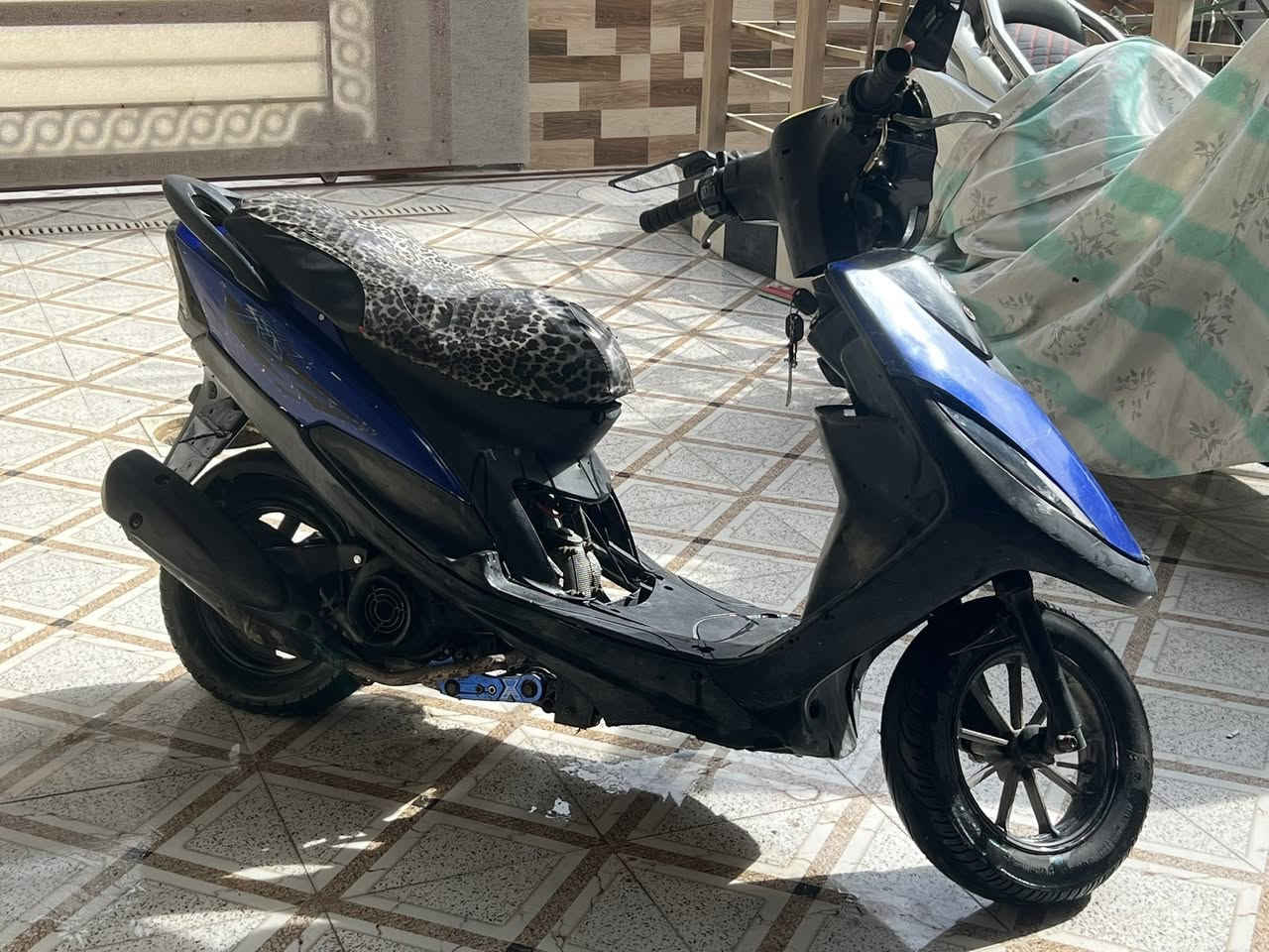 السلام عليكم دراجه ماكس عدله مفتوحه الدراجه بوشه ٤٩ دراجه كامله كهربائيات فقط بيه نواقص بسيطه باتريه ضعيف وعوزه سلف السعر ٤٥٠ مستعجل ع بيعته ***********
