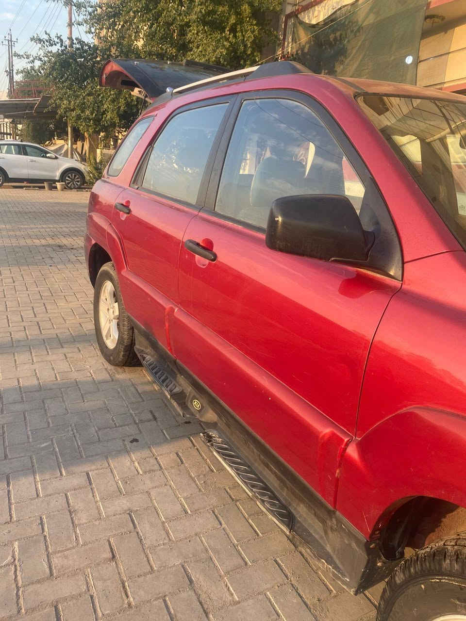 سبورتج 2009 خليجي بدون حادث أو صبغ باستثناء طخة بسيطة يم الرقم الخلفي 
محرك 2000
رقم بغداد  
السعر 115 مكاني بغداد الدورة
***********
